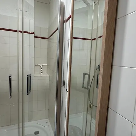 Grand T1bis Centre Aix-les-bains, 2 Pers - Fr-1-555-108 Aix-les-Bains